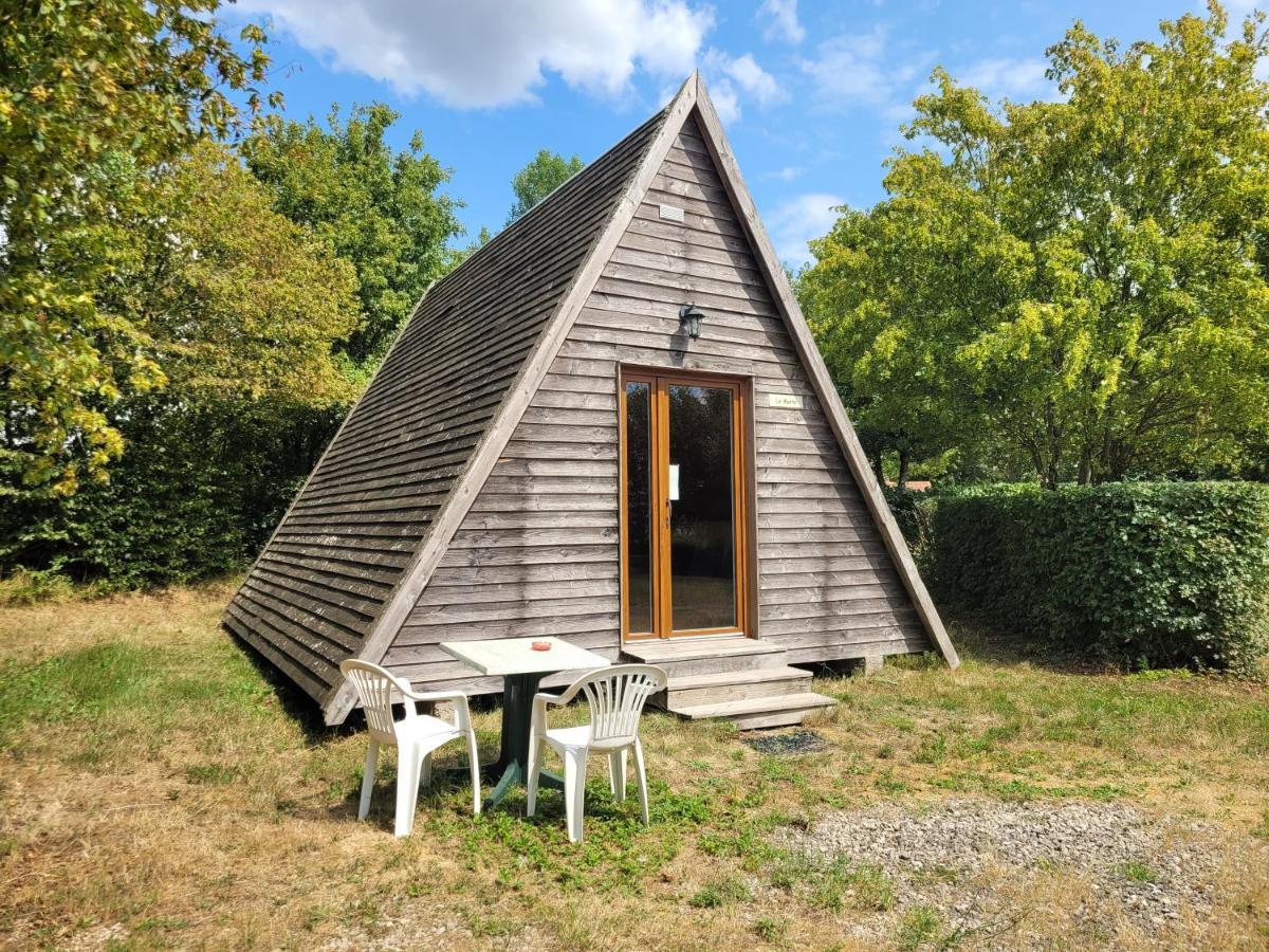 Camping Les Hirondelles Bourg-Sainte-Marie Екстер'єр фото