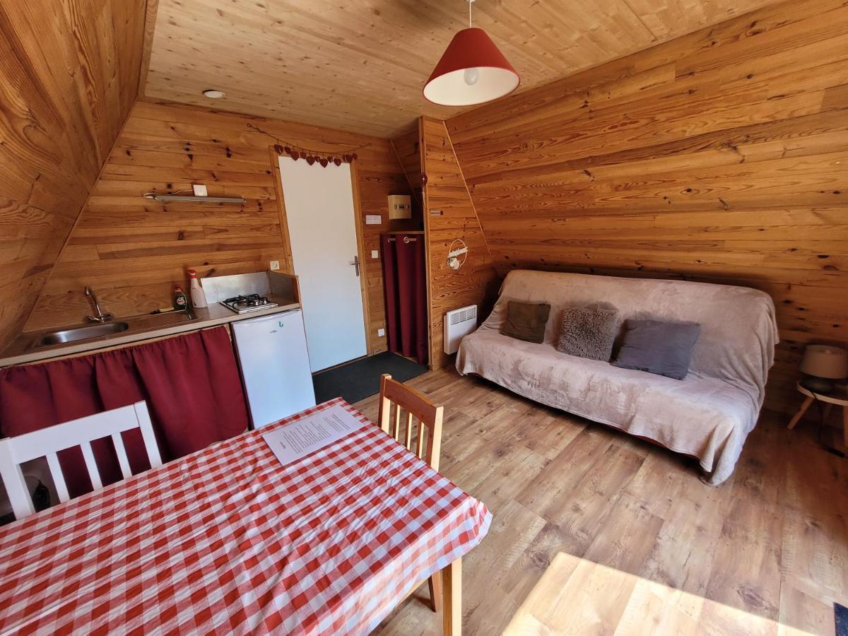 Camping Les Hirondelles Bourg-Sainte-Marie Екстер'єр фото