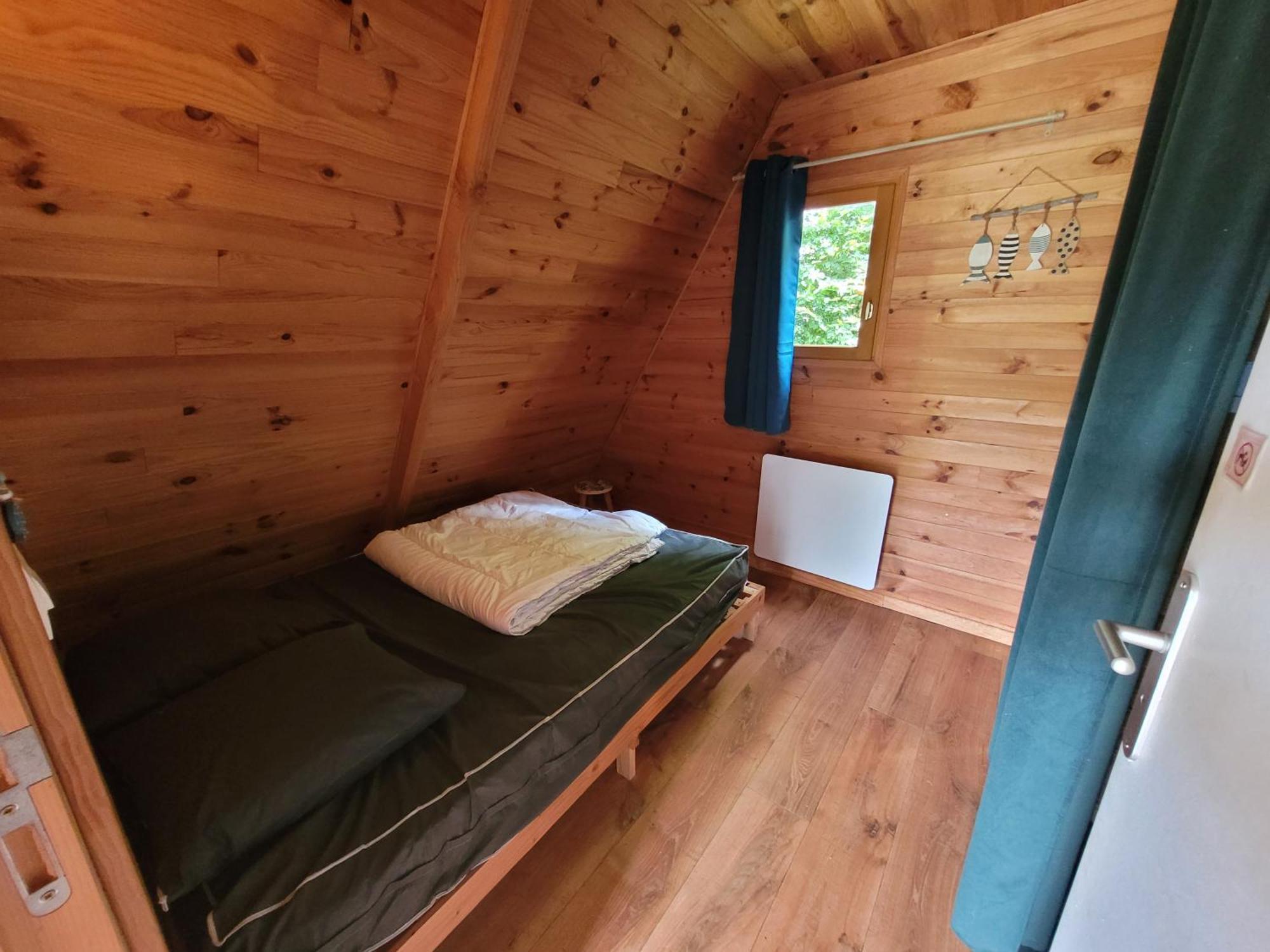 Camping Les Hirondelles Bourg-Sainte-Marie Екстер'єр фото