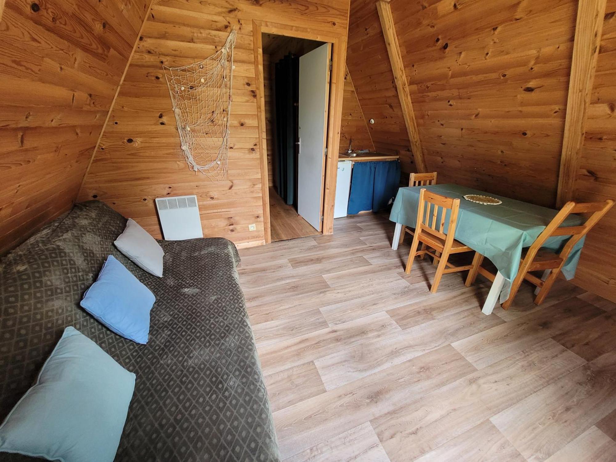 Camping Les Hirondelles Bourg-Sainte-Marie Екстер'єр фото