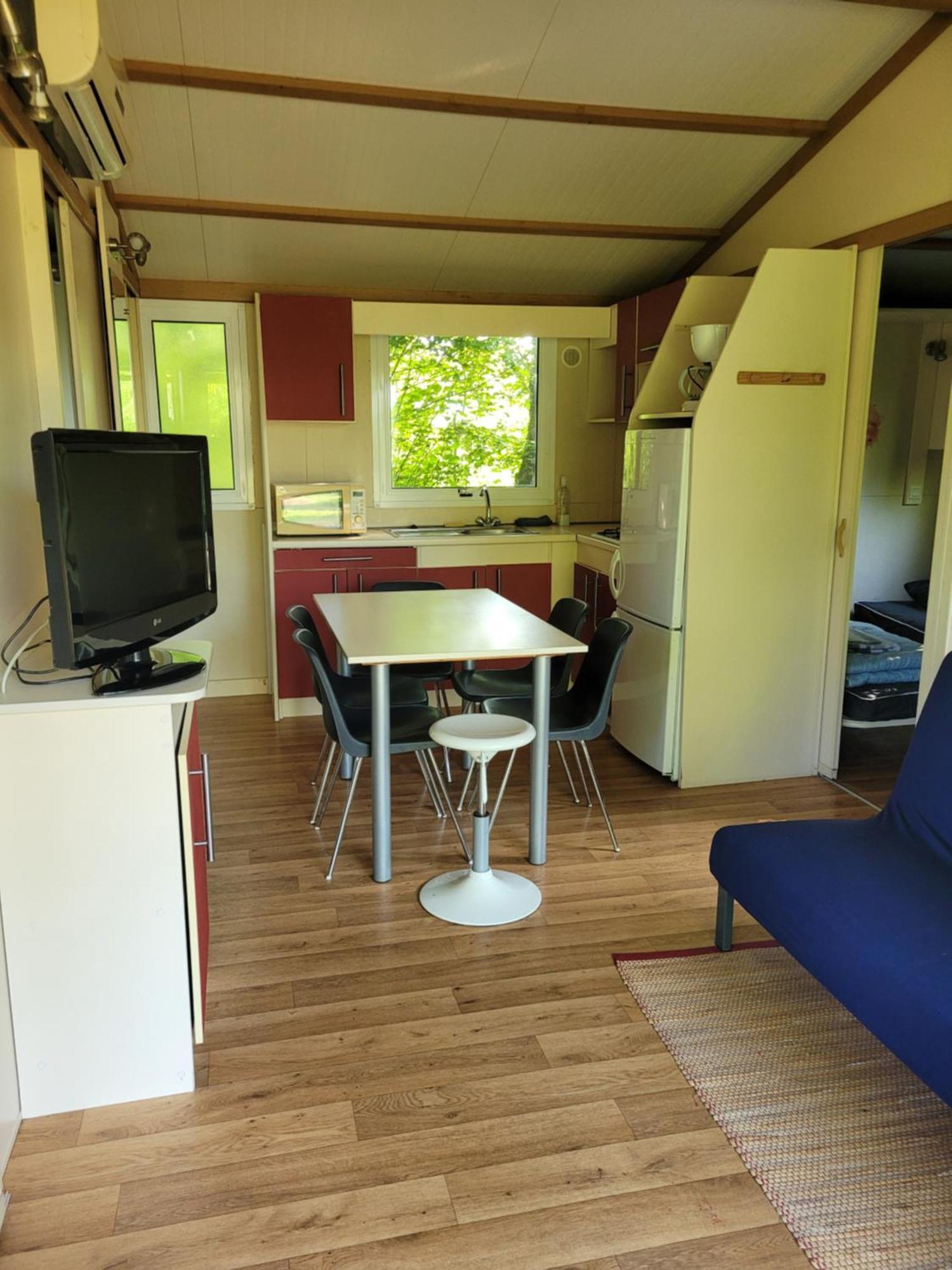 Camping Les Hirondelles Bourg-Sainte-Marie Екстер'єр фото