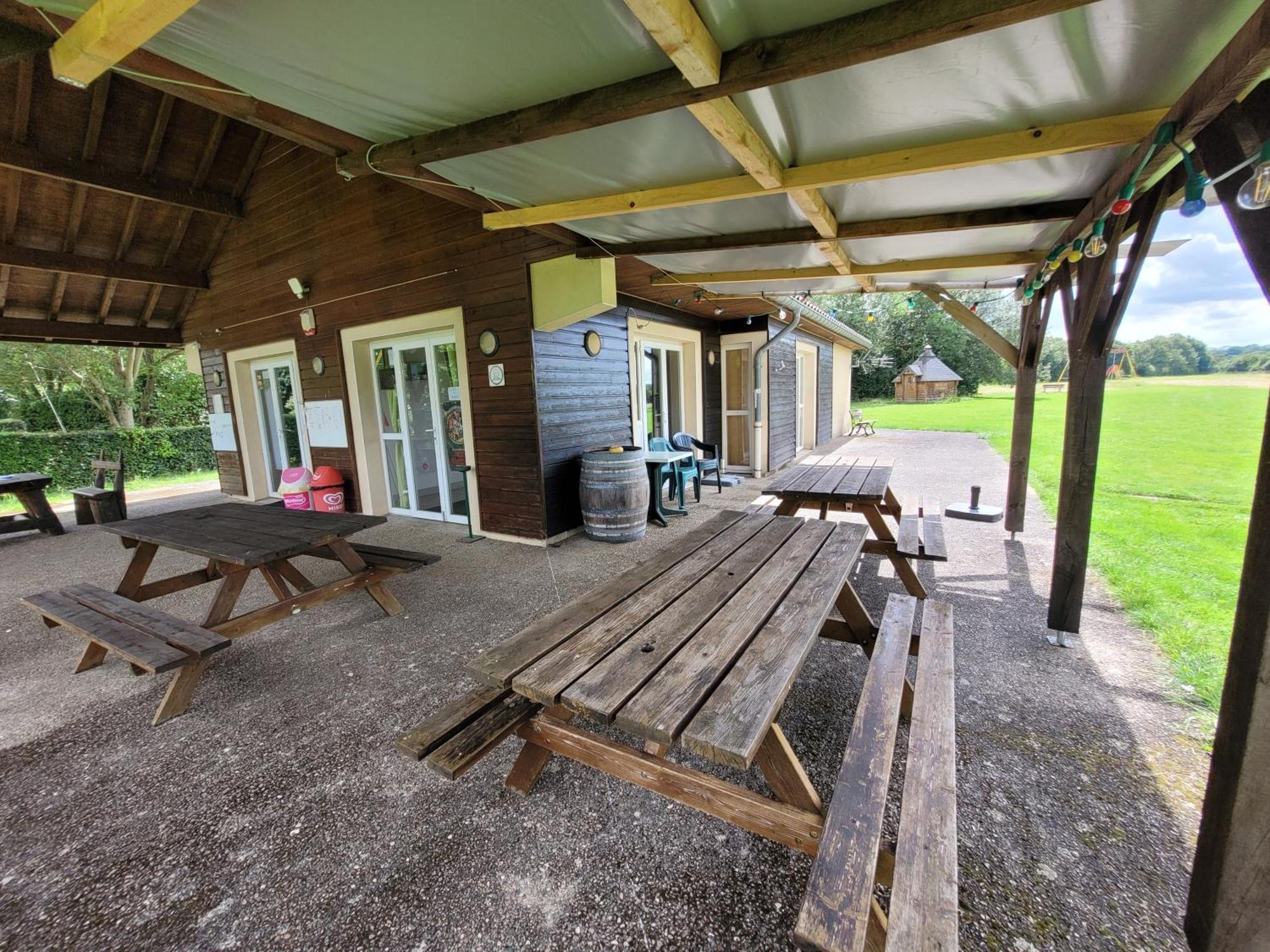 Camping Les Hirondelles Bourg-Sainte-Marie Екстер'єр фото