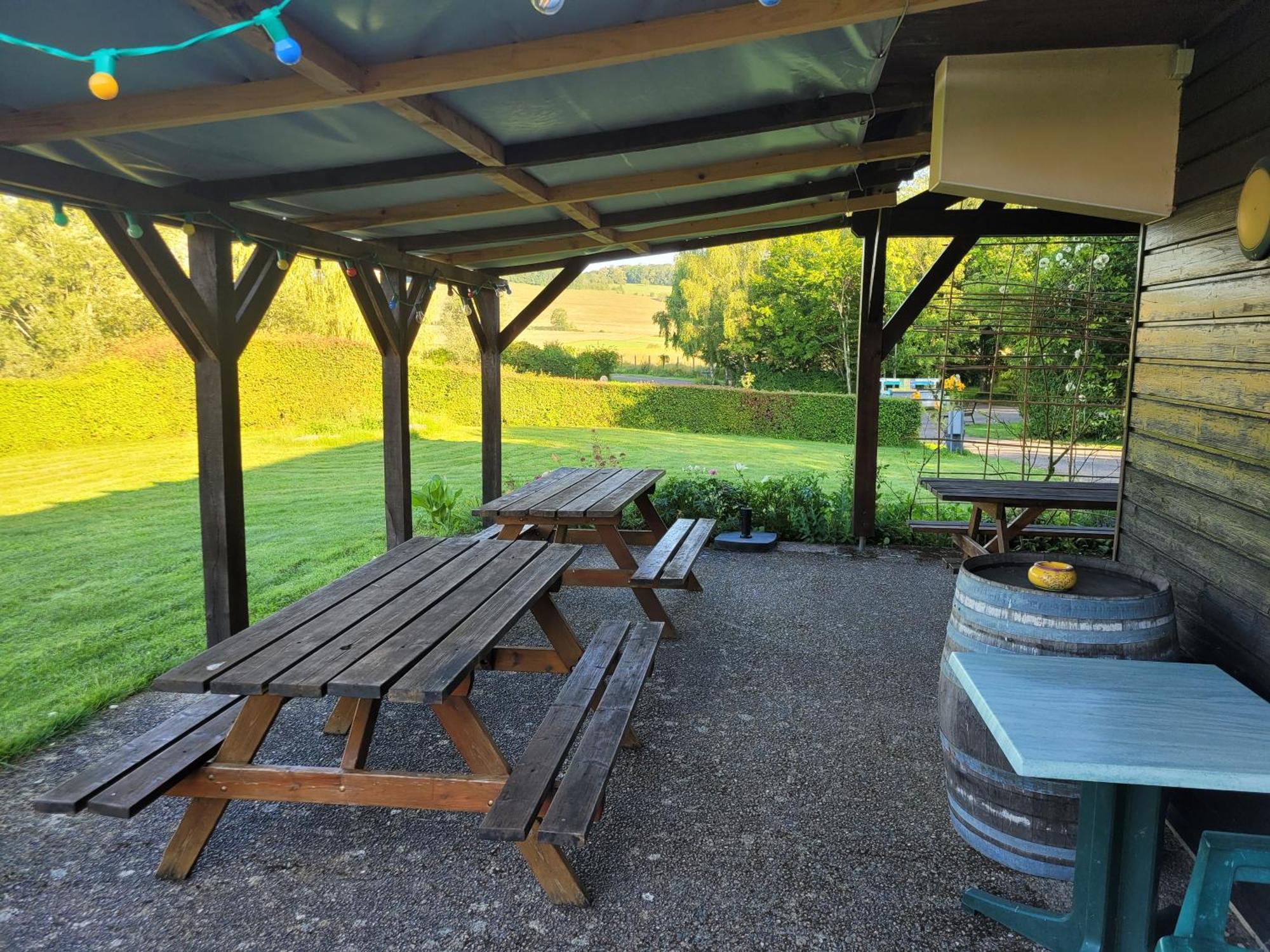 Camping Les Hirondelles Bourg-Sainte-Marie Екстер'єр фото