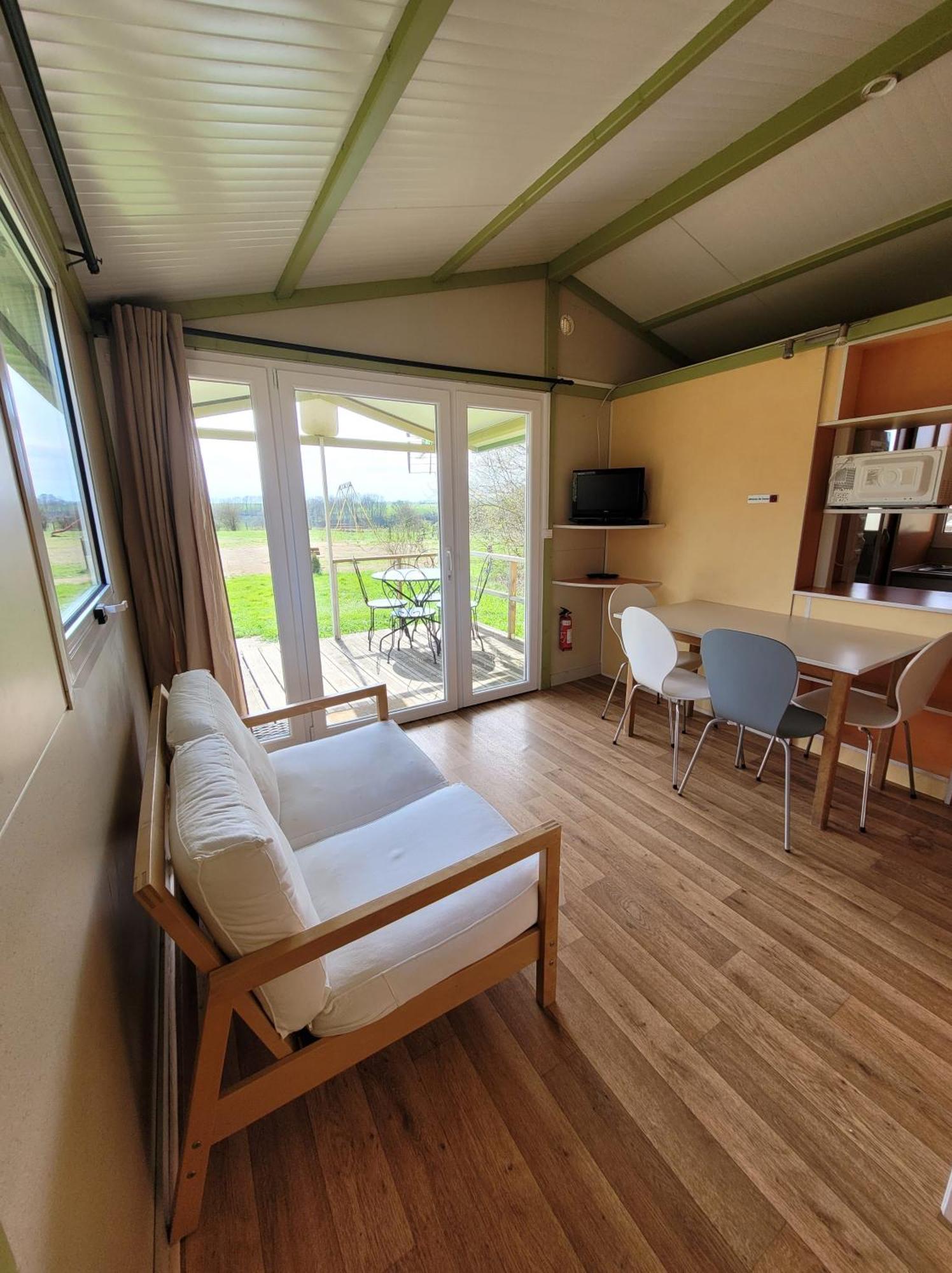 Camping Les Hirondelles Bourg-Sainte-Marie Екстер'єр фото