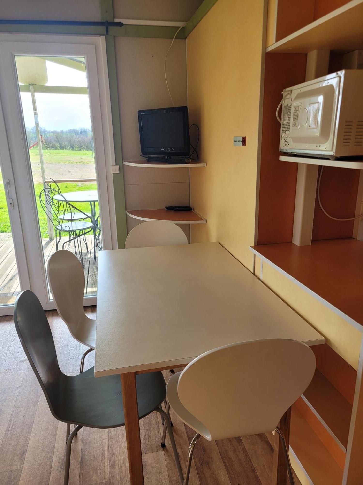 Camping Les Hirondelles Bourg-Sainte-Marie Екстер'єр фото
